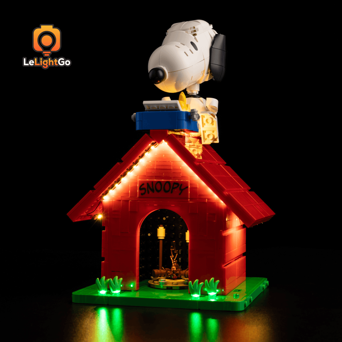 Light Kit For Peanuts: Snoopy's Doghouse 21368