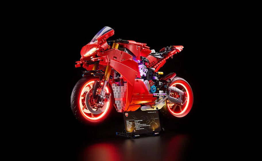 Mojave desert in the dark